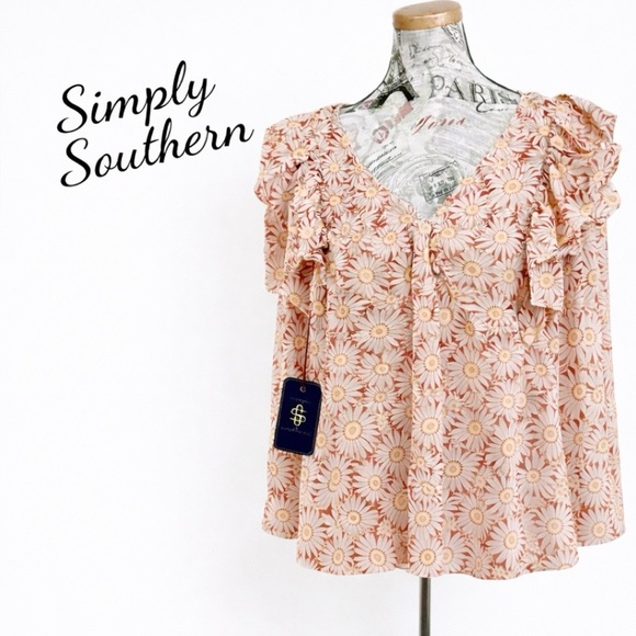 Simply Southern Tops - NWT Simply Southern Happy Daisy Blouse. Ruffled. Scalloped Bottom.
Women L.